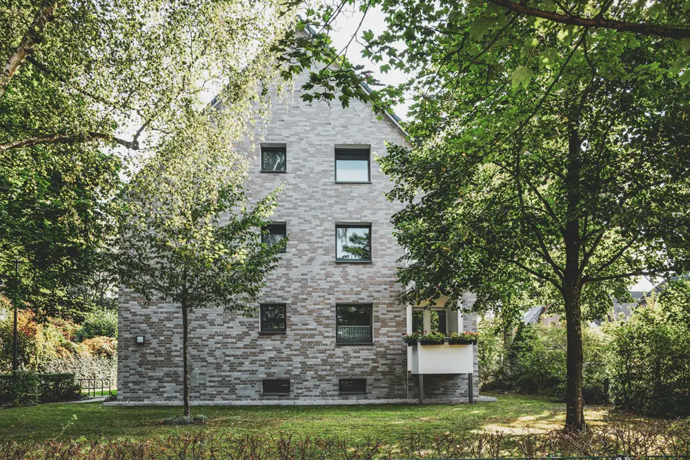 fassadensanierung-kirchenstrasse-craft-juergens-stadtbild-ausbildung