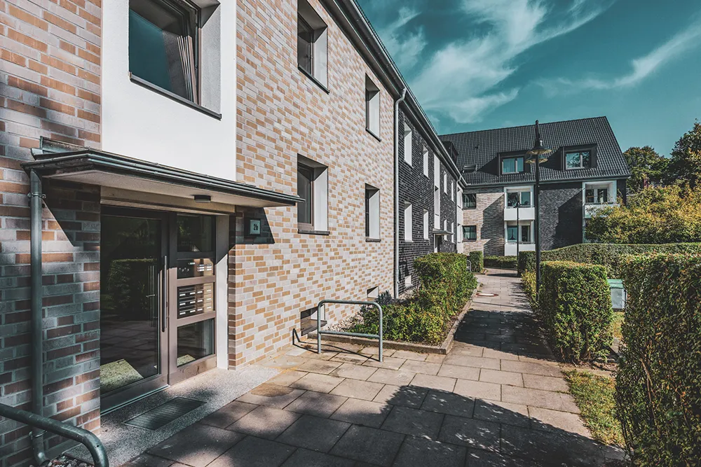 fassadensanierung-kirchenstrasse-projekt-stadtbild-handwerker-juergens