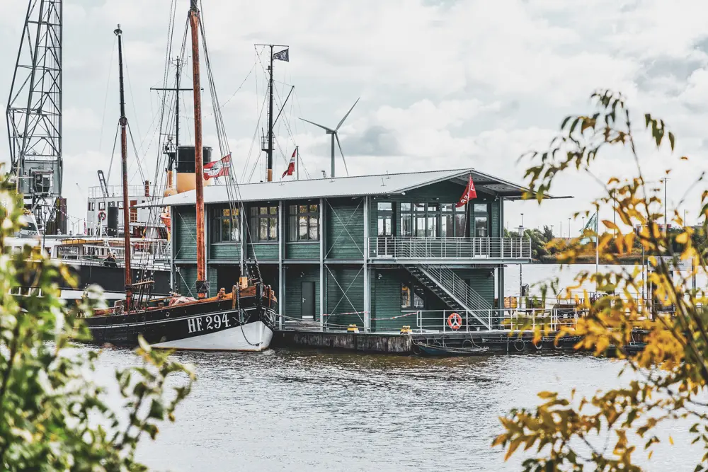 fassadensanierung-museumshafen-gestalten-craft-ausbildung-juergens