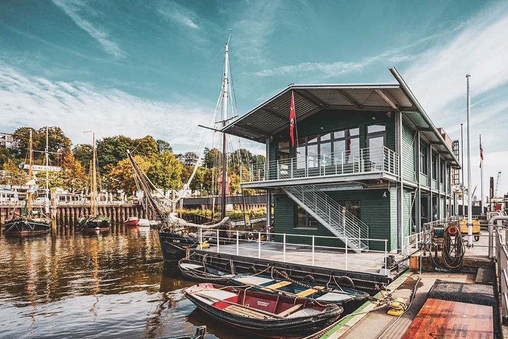 fassadensanierung-museumshafen-karriere-gestalten-juergens-stadtbild