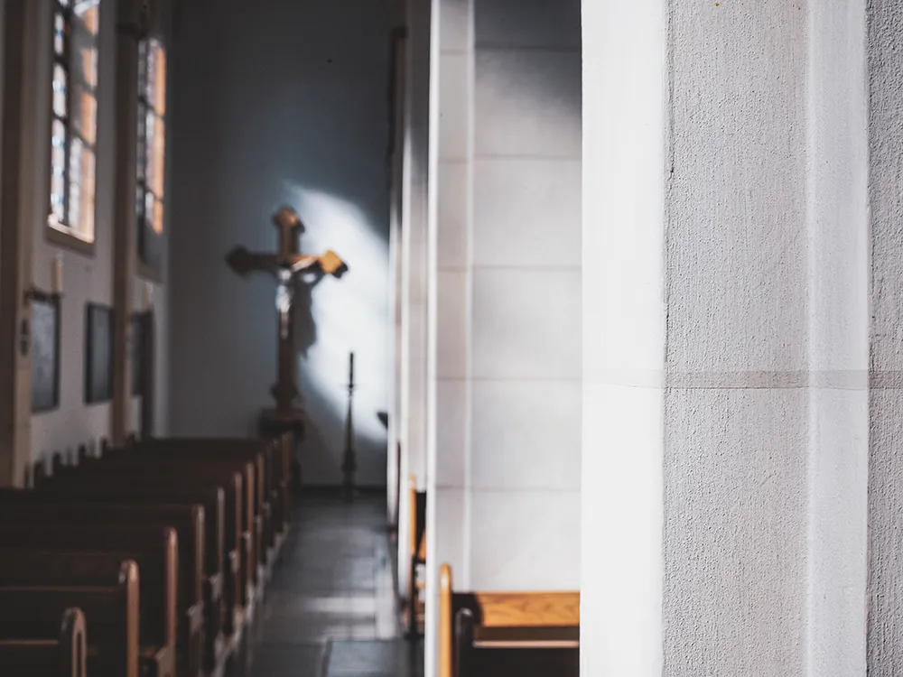 malerarbeiten-kirche-neumuenster-dienstleister-juergens-hamburg