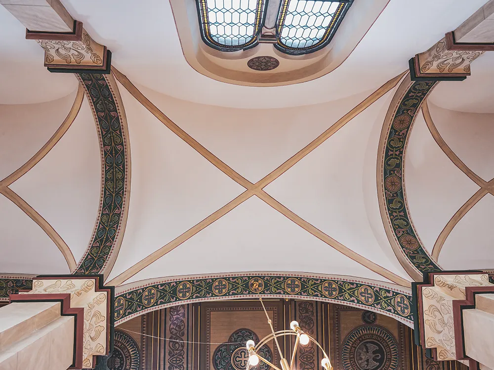 malerarbeiten-kirche-neumuenster-juergens-craft-handwerker-gestalten